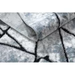 Covor modern COZY 8873 Cracks, repedt betonînălțime fir 2 gri deschis / albastru 80x150 cm